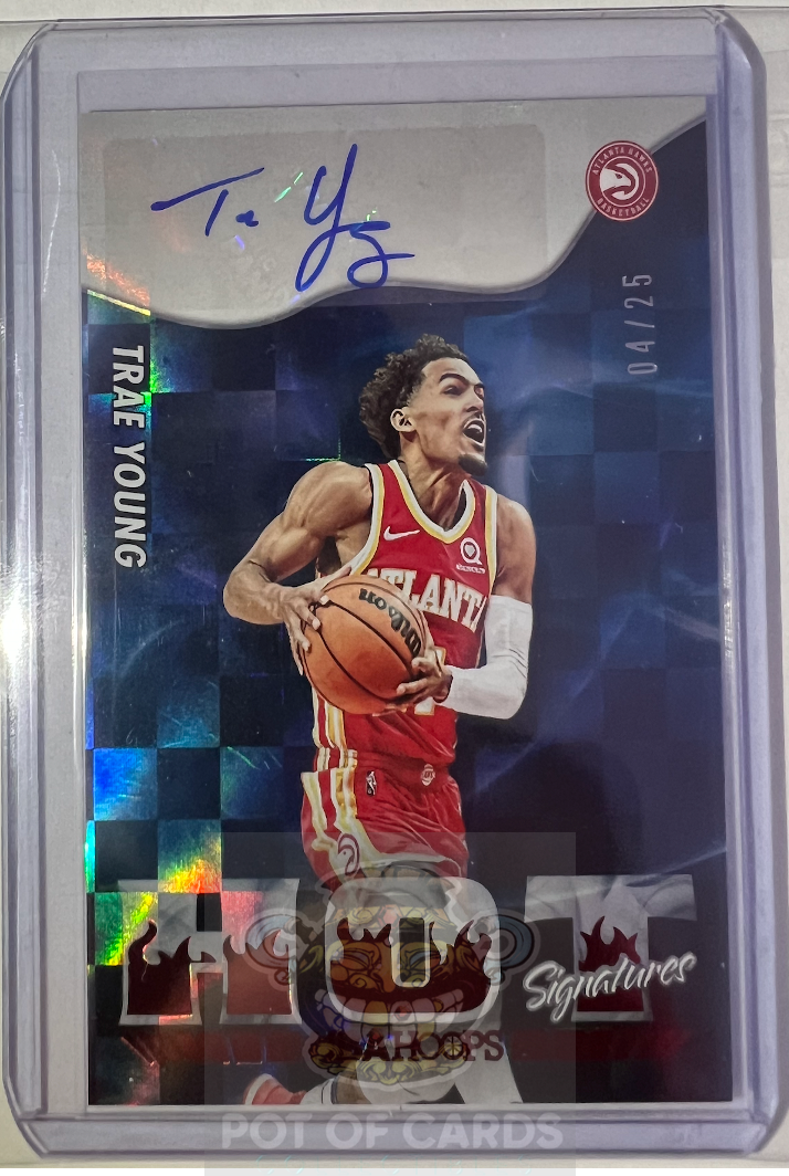 2022-23 Panini NBA Hoops Trae Young 04/25 Hot Signatures #HS-TRE